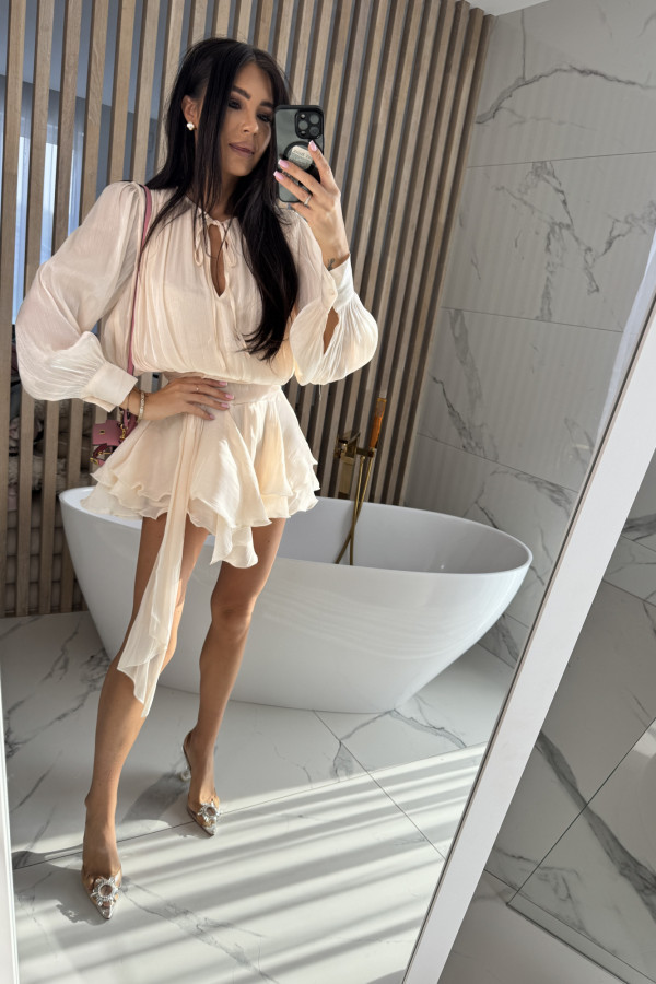 Kombinezon al'a sukienka połyskująca z opływającego materiału JENNY morelowa 09