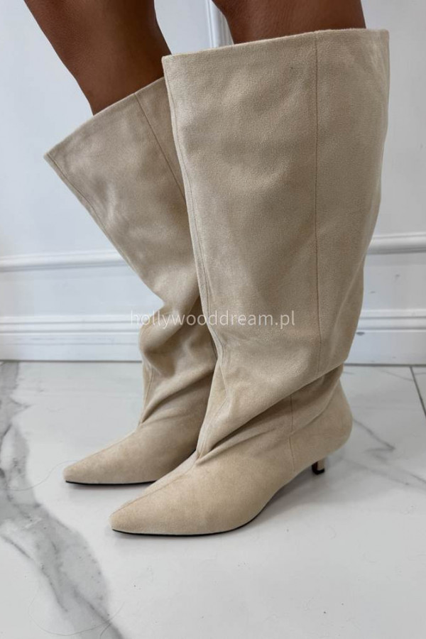 Kozaki długie zamszowe na niskim obcasie kremowe CAROL