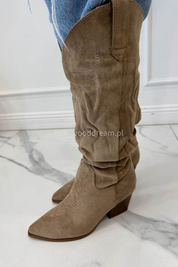 Kozaki długie zamszowe na słupku z wyszywanym wzorem beżowe Kordian