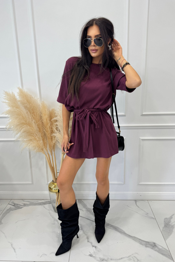 Bordowa sukienka z paskiem na krótki rękawek Amy 44