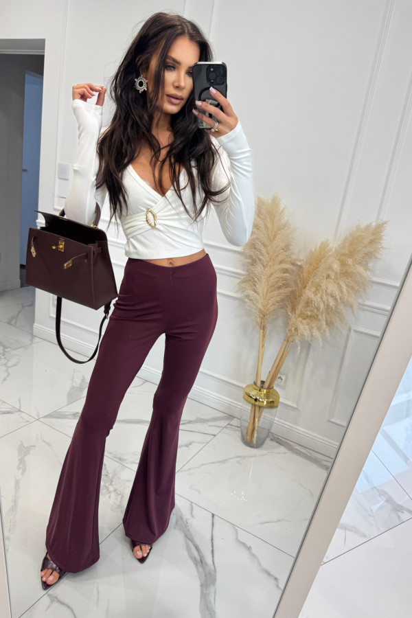 Biała bluzka z głębokim dekoltem i ozdobą ANETA 30