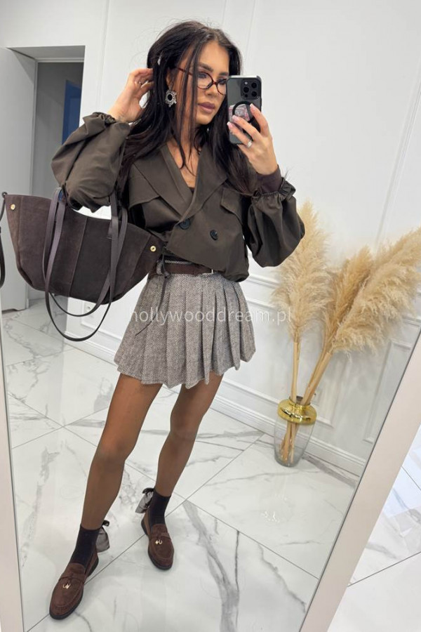 Brązowa kurtka krótka z bufiastymi rękawami zapinana na guziki MATI 19