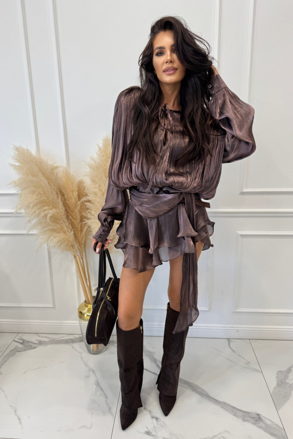 Czekoladowa sukienka z lejącego i połyskującego materiału JULIA 09