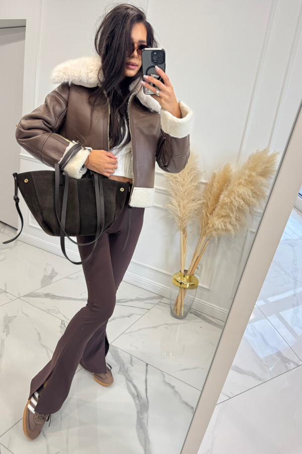 Czekoladowa kurtka ocieplana białym futerkiem Kim 02