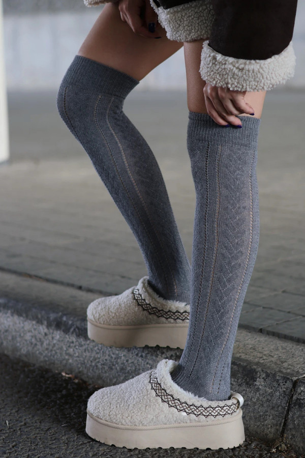 Szare zakolanówki ze splotem Keysi