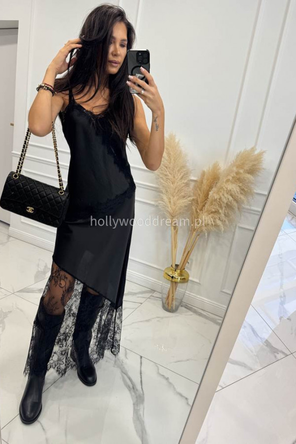 Czarny satynowy top na ramiączkach z koronką MAJA 17