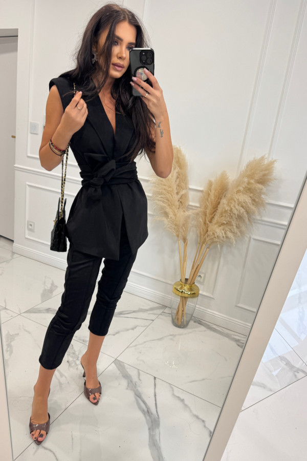 Czarne spodnie cygaretki ze złotymi guzikami ARIEL 121