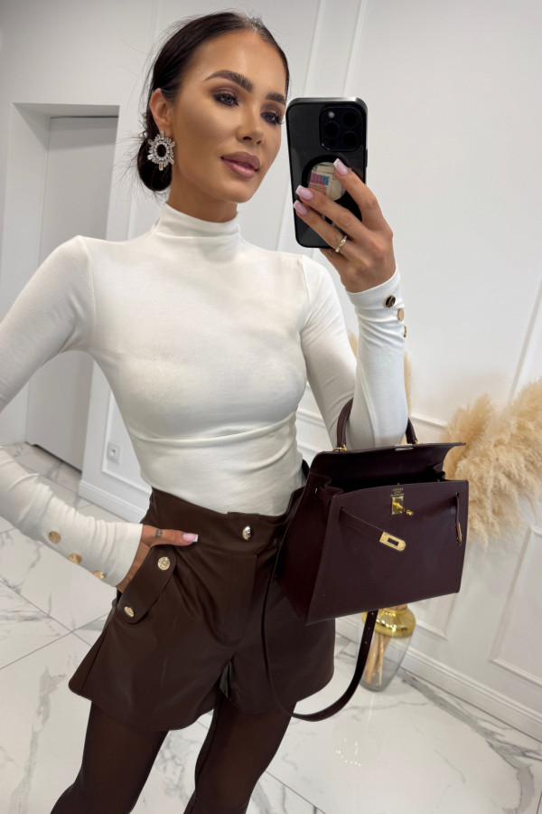 Brązowe spodenki z eko skóry zdobione złotymi guzikami SERGIO 121