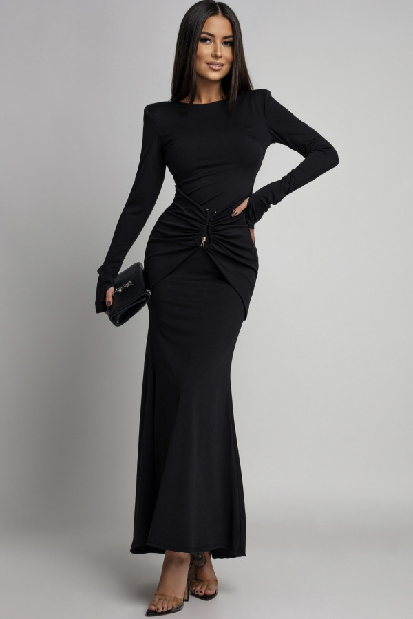 Czarna sukienka maxi z biżuteryjnym zdobieniem w talii i odkrytymi plecami AMISHA 26