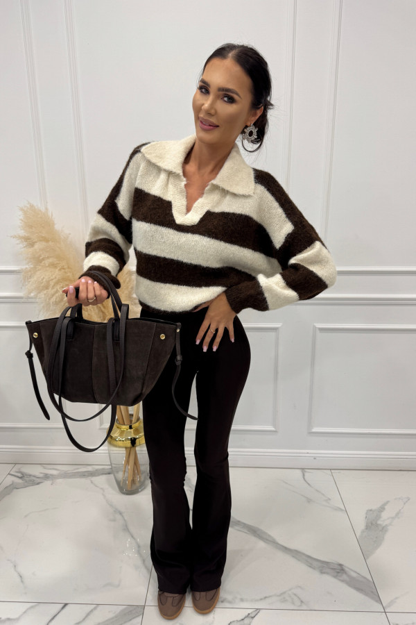 Kremowo-brązowy sweter z kołnierzem w paski ERYK 52