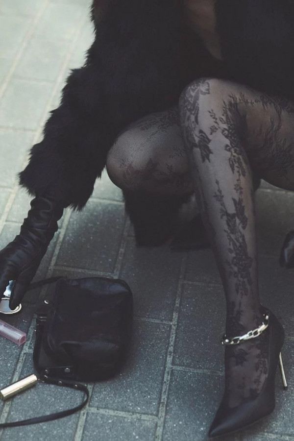 Czarne rajstopy we wzór kwiatów CARMELA